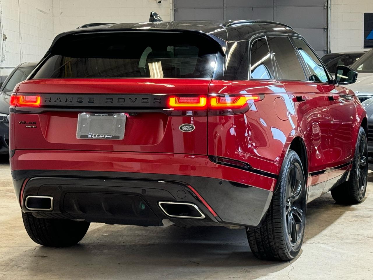 2020 Land Rover Range Rover Velar R-DYNAMIC|NAV|BACKUP|PANO|LKA|BSM|CARPLAY| - Photo #4