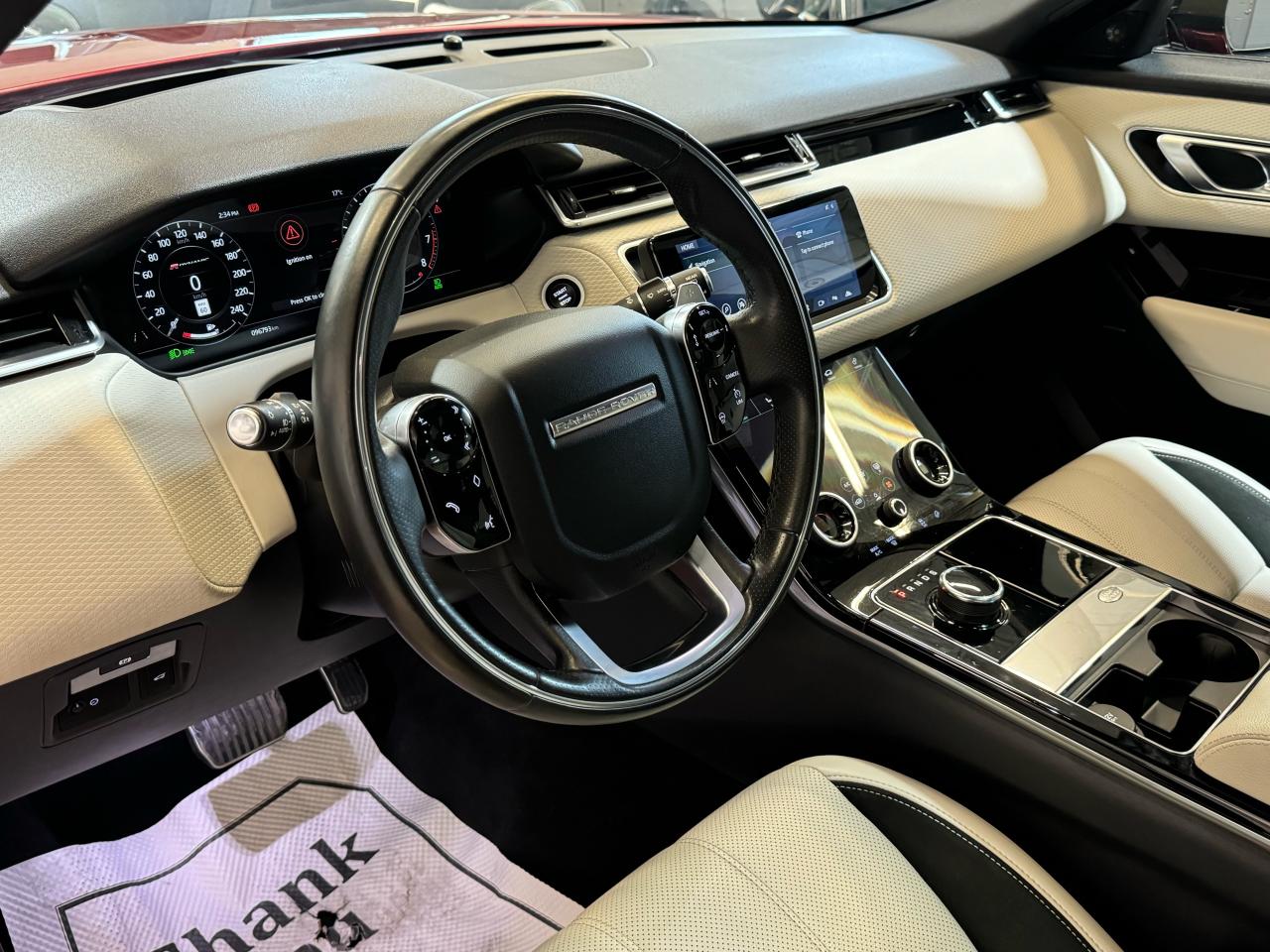 2020 Land Rover Range Rover Velar R-DYNAMIC|NAV|BACKUP|PANO|LKA|BSM|CARPLAY| - Photo #9