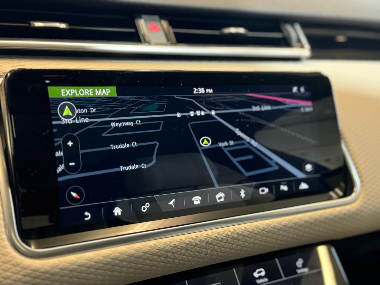 2020 Land Rover Range Rover Velar R-DYNAMIC|NAV|BACKUP|PANO|LKA|BSM|CARPLAY| - Photo #18