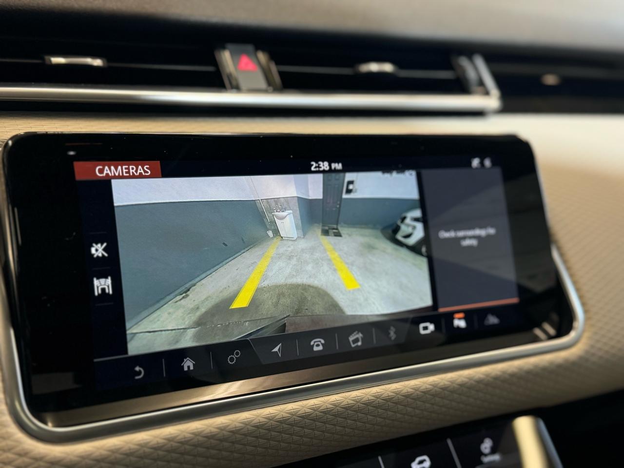 2020 Land Rover Range Rover Velar R-DYNAMIC|NAV|BACKUP|PANO|LKA|BSM|CARPLAY| - Photo #19