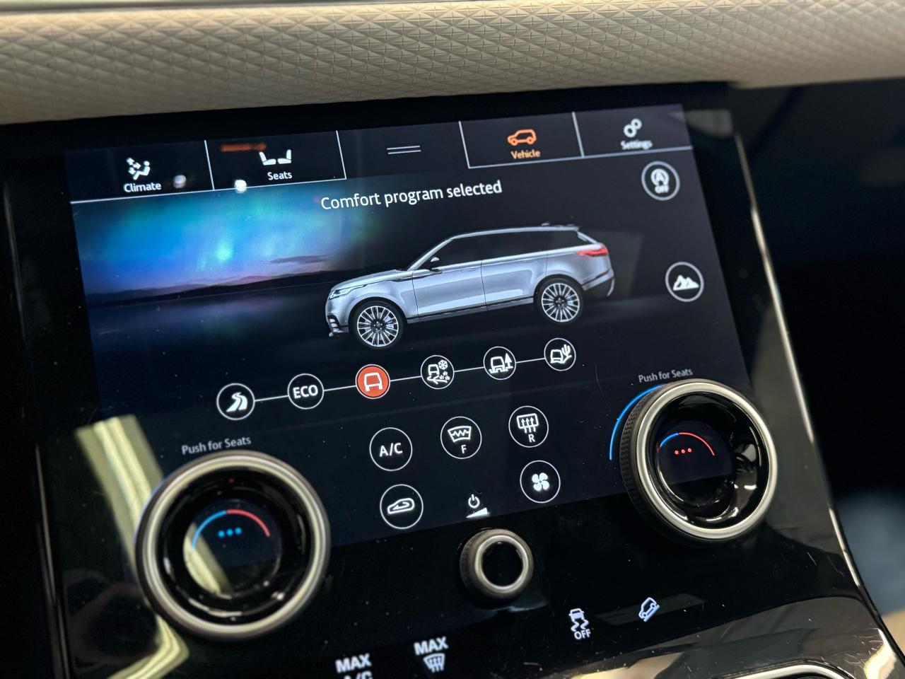 2020 Land Rover Range Rover Velar R-DYNAMIC|NAV|BACKUP|PANO|LKA|BSM|CARPLAY| - Photo #23