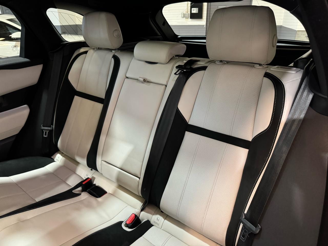 2020 Land Rover Range Rover Velar R-DYNAMIC|NAV|BACKUP|PANO|LKA|BSM|CARPLAY| - Photo #30