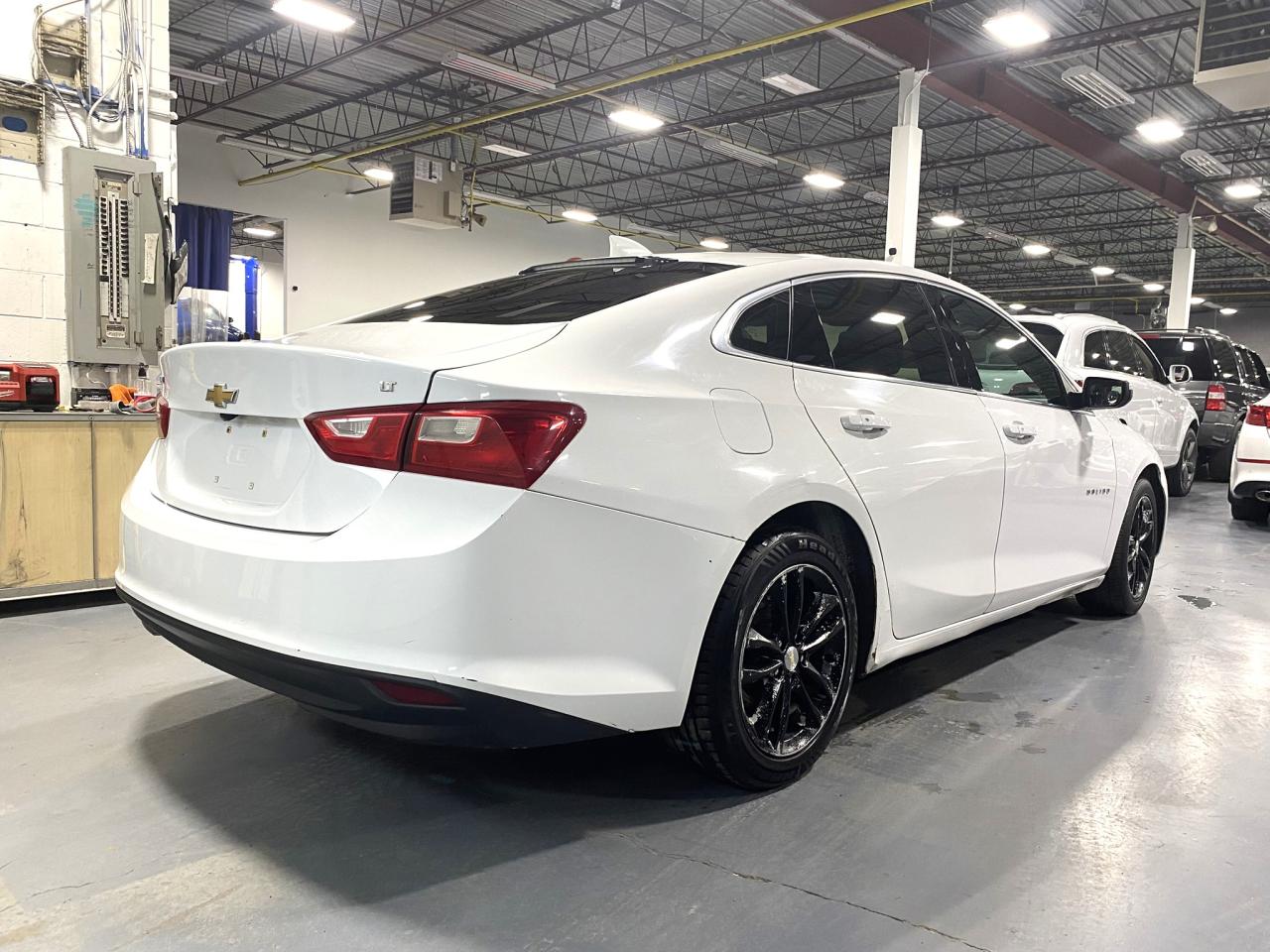 2018 Chevrolet Malibu LT - Photo #5