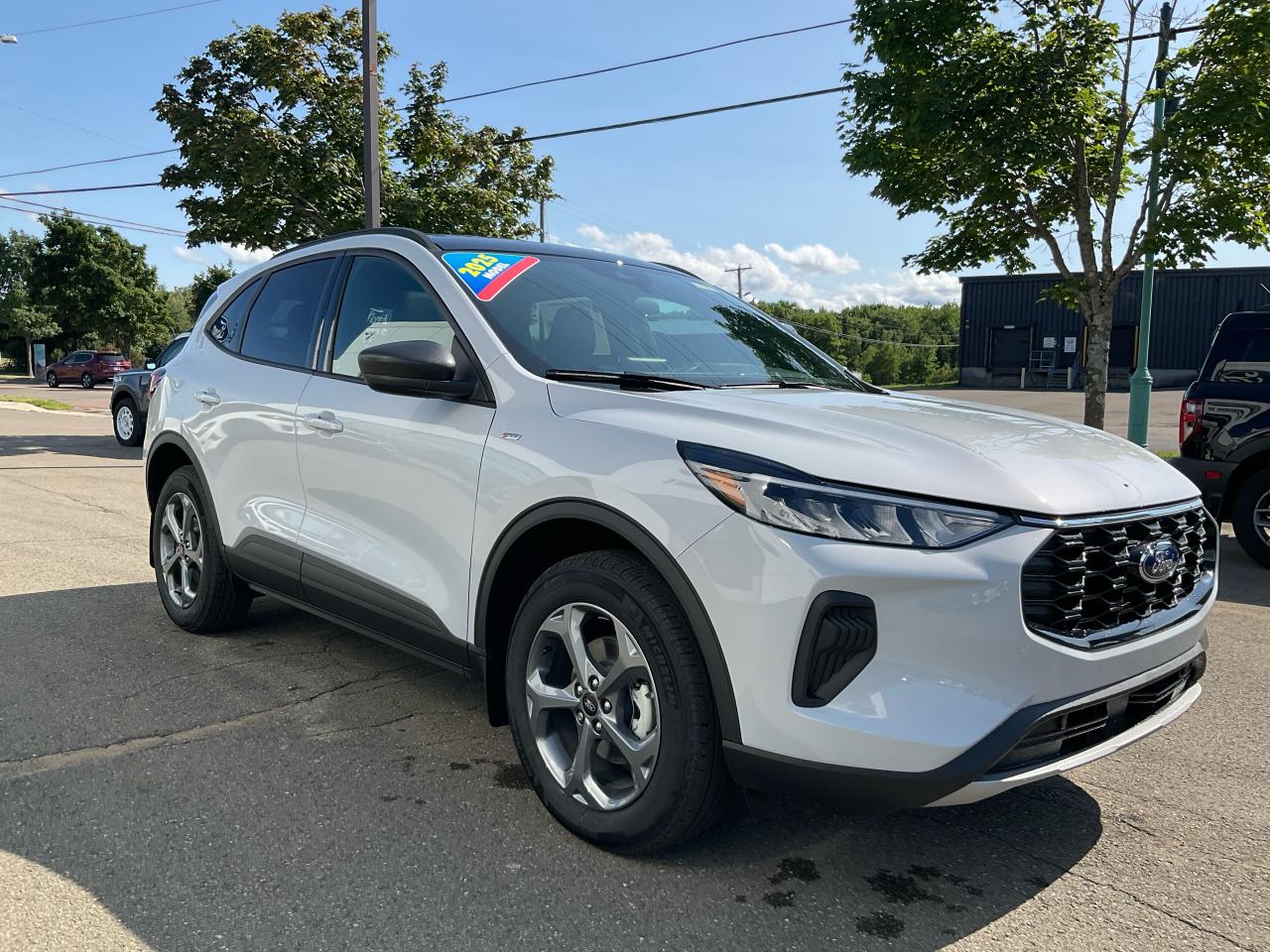 2025 Ford Escape ST-Line Photo2