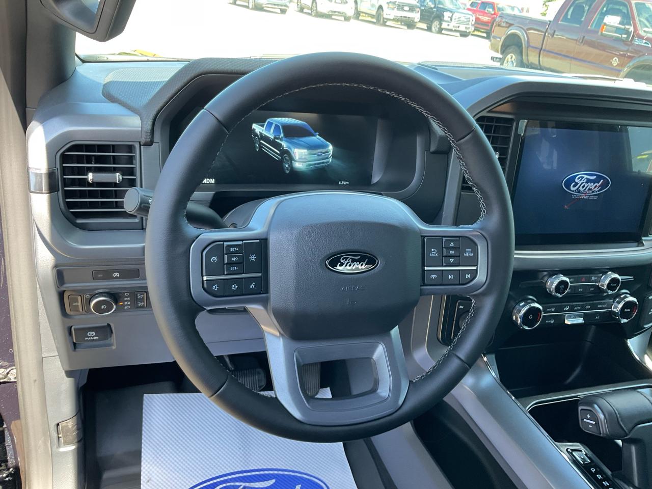 2025 Ford F-150 XLT Photo5