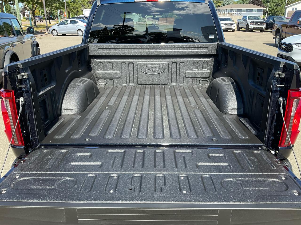 2025 Ford F-150 XLT Photo5
