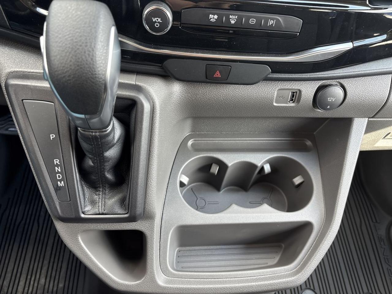 2025 Ford Transit Passenger Wagon XLT 302A Photo5