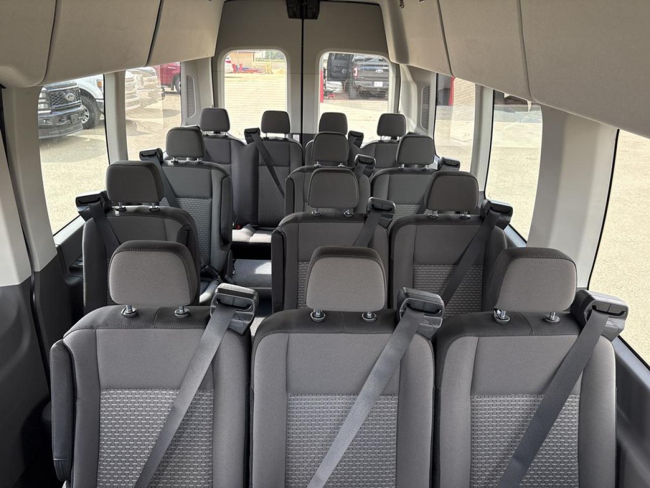 2025 Ford Transit Passenger Wagon XLT 302A Photo5