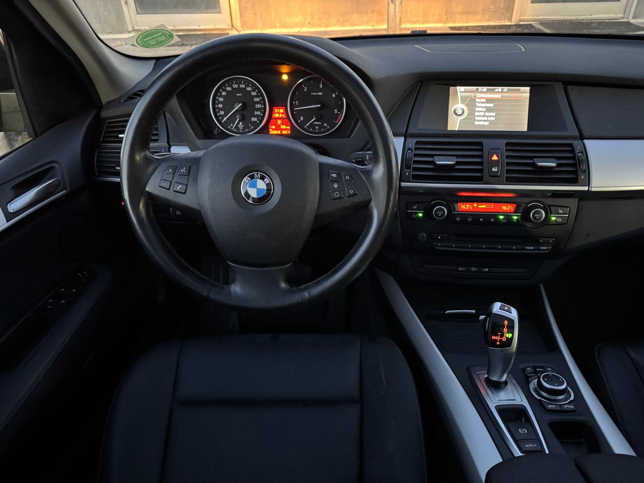 2011 BMW X5 35D - Photo #24