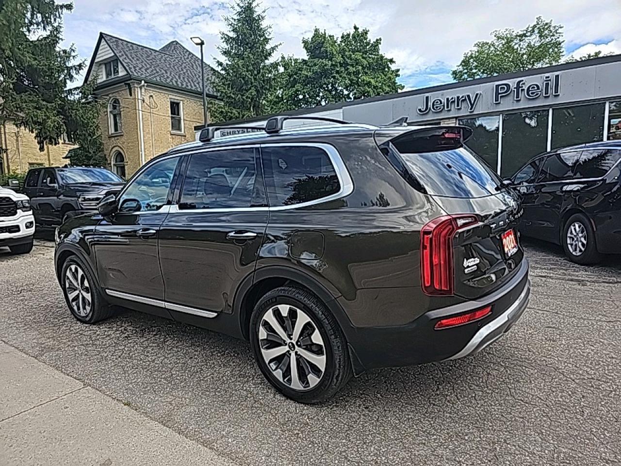 2021 Kia Telluride SX Limited Photo2