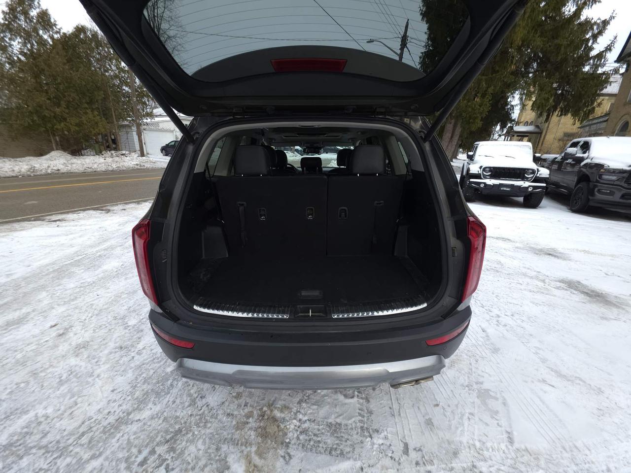 2021 Kia Telluride SX Limited 7 PASSENGER! SUNROOF! Photo