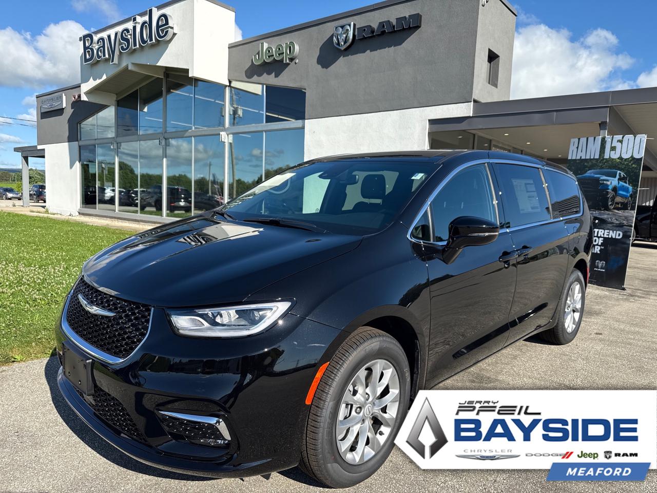 New 2025 Chrysler Pacifica Select for sale in Meaford, ON