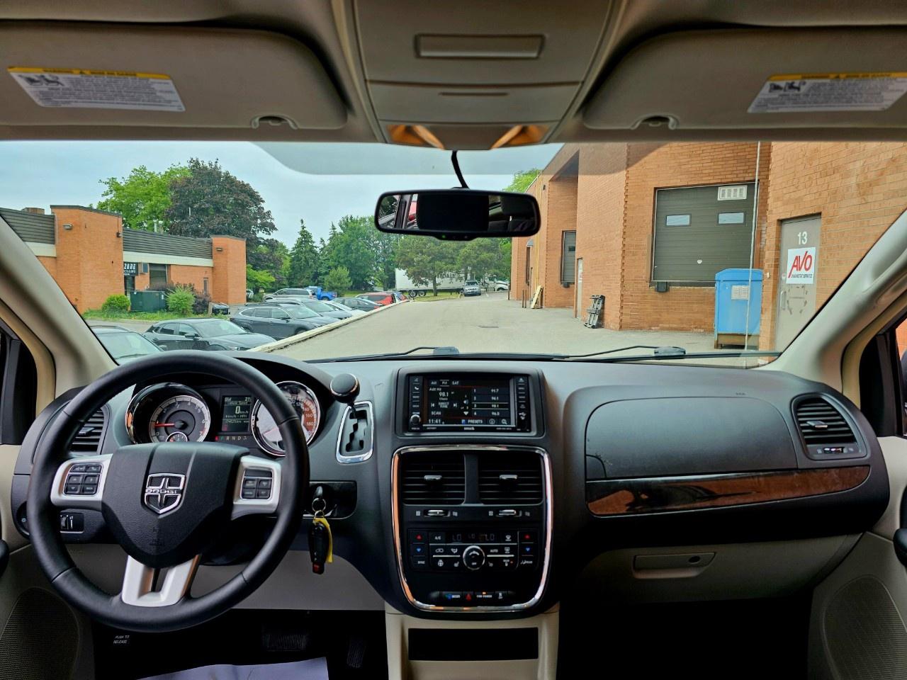 2015 Dodge Grand Caravan 4dr Wgn Crew Photo