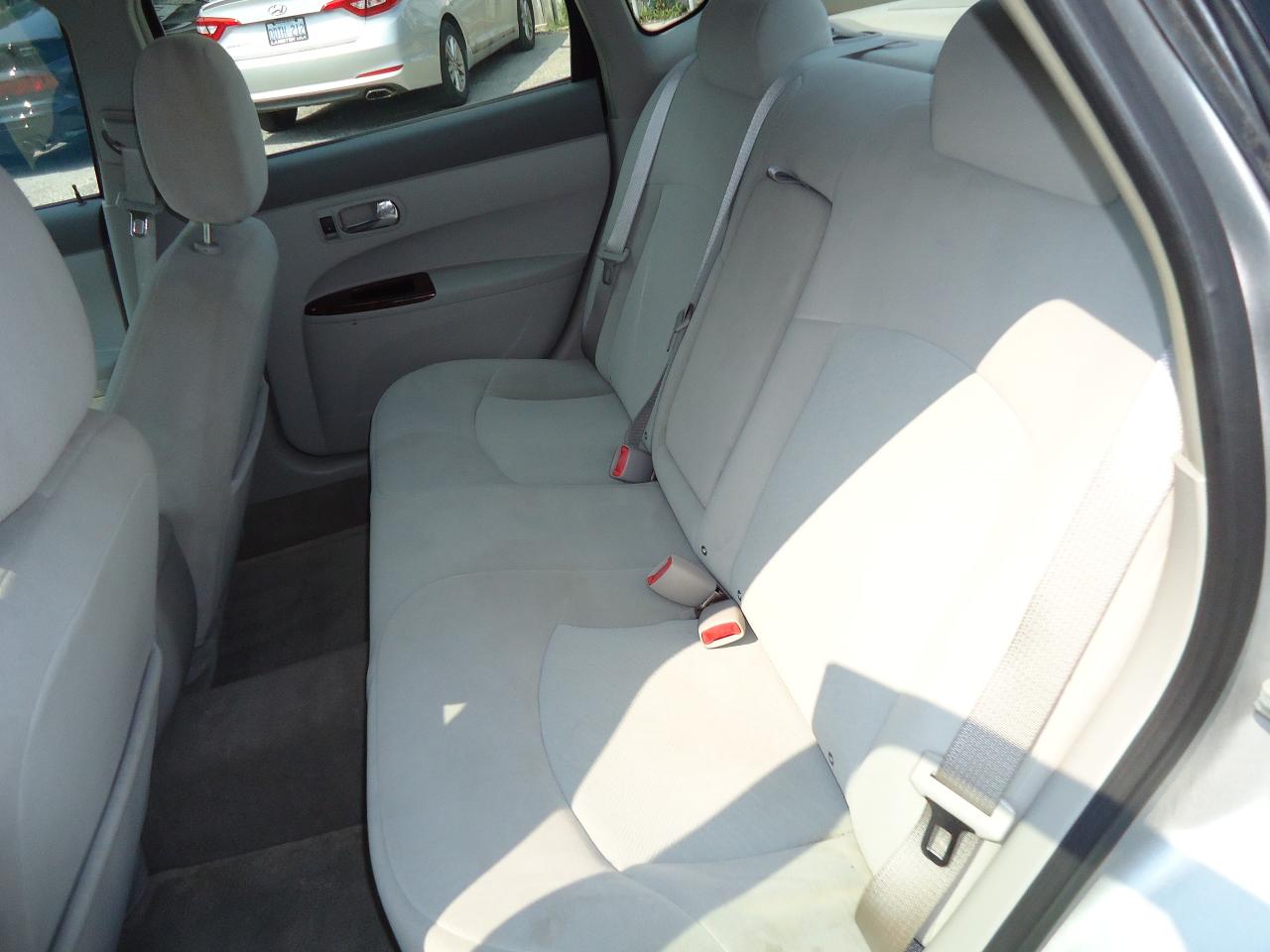 2009 Buick Allure 4dr Sdn CX - Photo #5