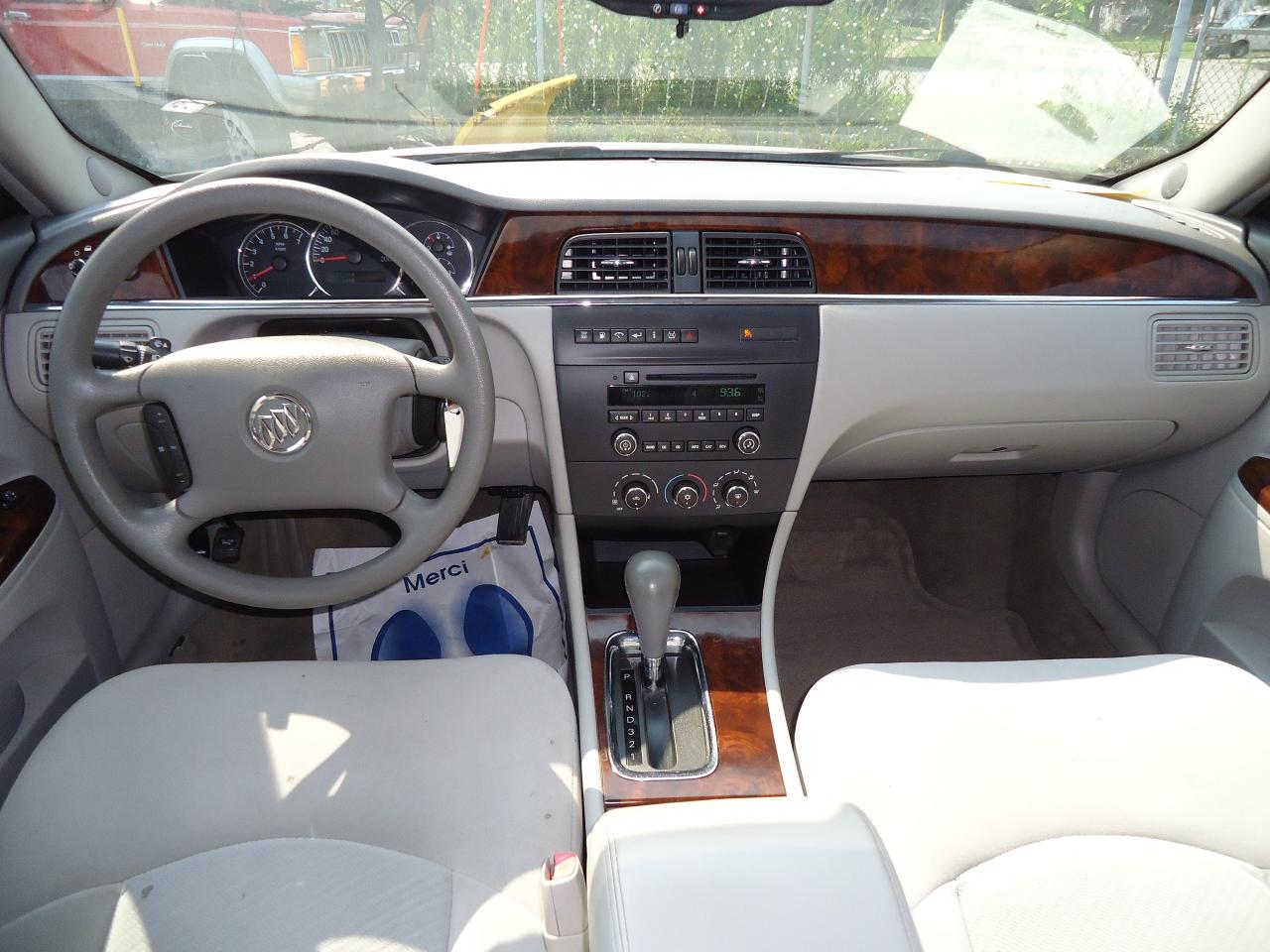 2009 Buick Allure 4dr Sdn CX - Photo #6