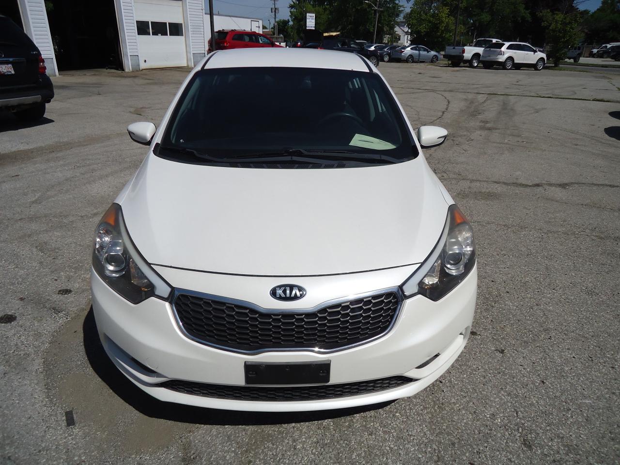 2015 Kia Forte 4dr Sdn Auto LX - Photo #2