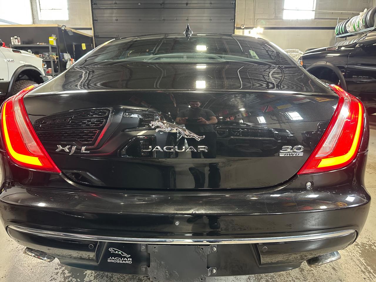 2016 Jaguar XJ XJL | PORTFOLIO PKG | MASSAGE SEATS - Photo #9