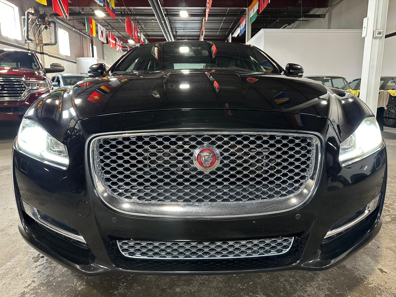 2016 Jaguar XJ XJL | PORTFOLIO PKG | MASSAGE SEATS - Photo #2