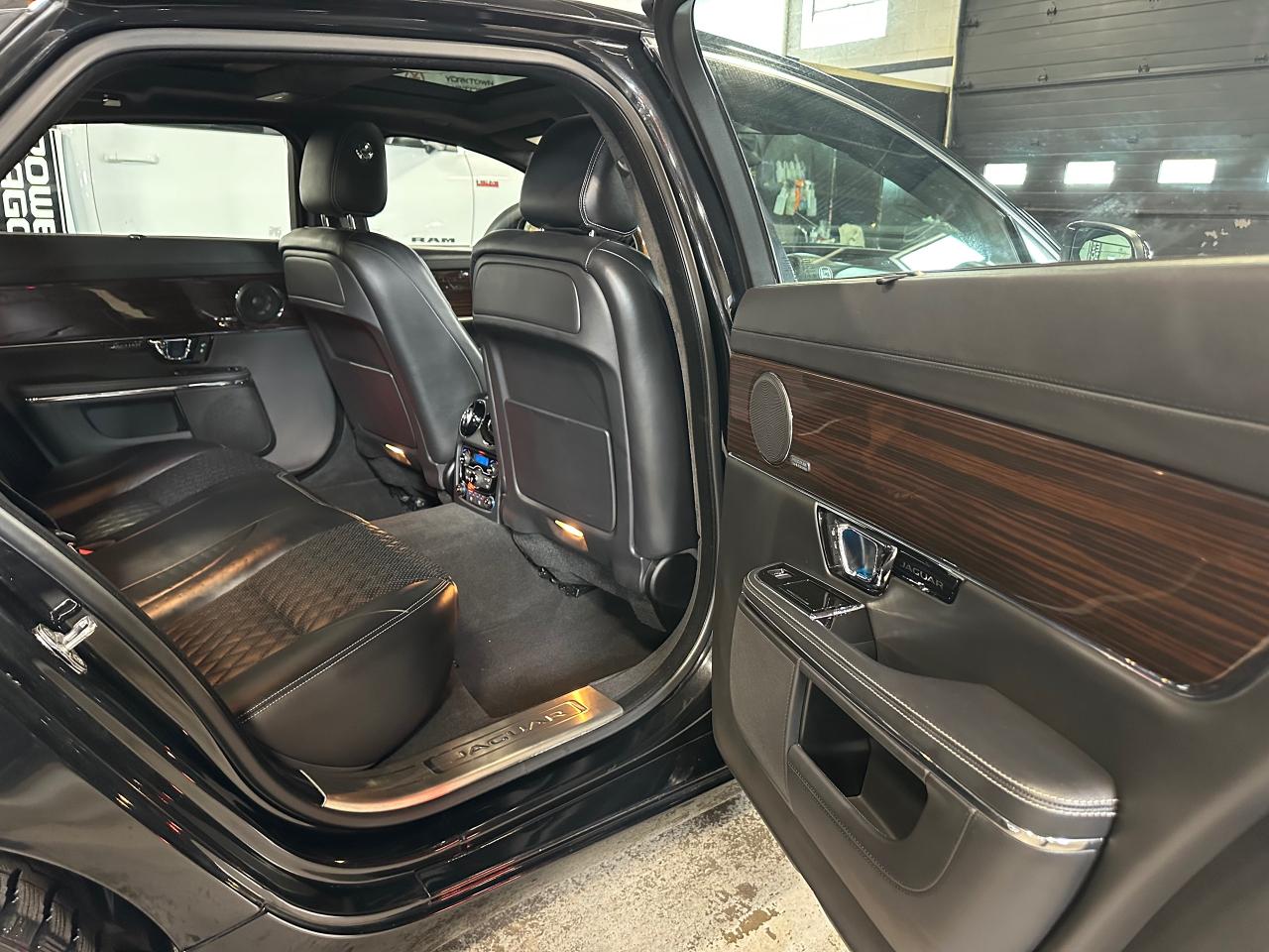 2016 Jaguar XJ XJL | PORTFOLIO PKG | MASSAGE SEATS - Photo #22
