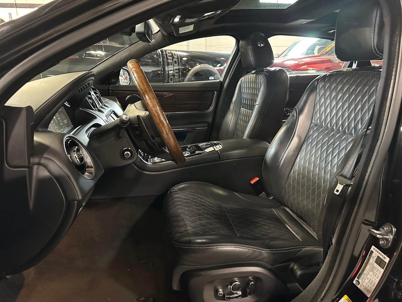 2016 Jaguar XJ XJL | PORTFOLIO PKG | MASSAGE SEATS - Photo #32