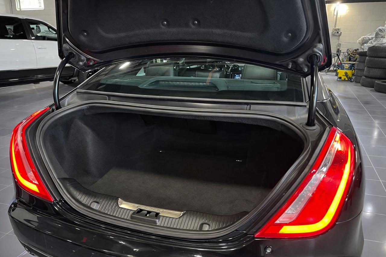 2016 Jaguar XJ XJL | PORTFOLIO PKG | MASSAGE SEATS Photo