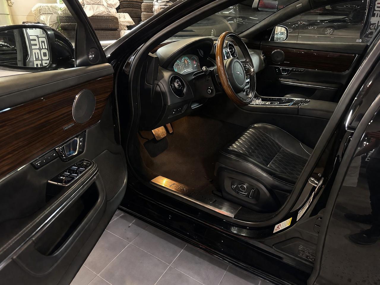 2016 Jaguar XJ XJL | PORTFOLIO PKG | MASSAGE SEATS Photo