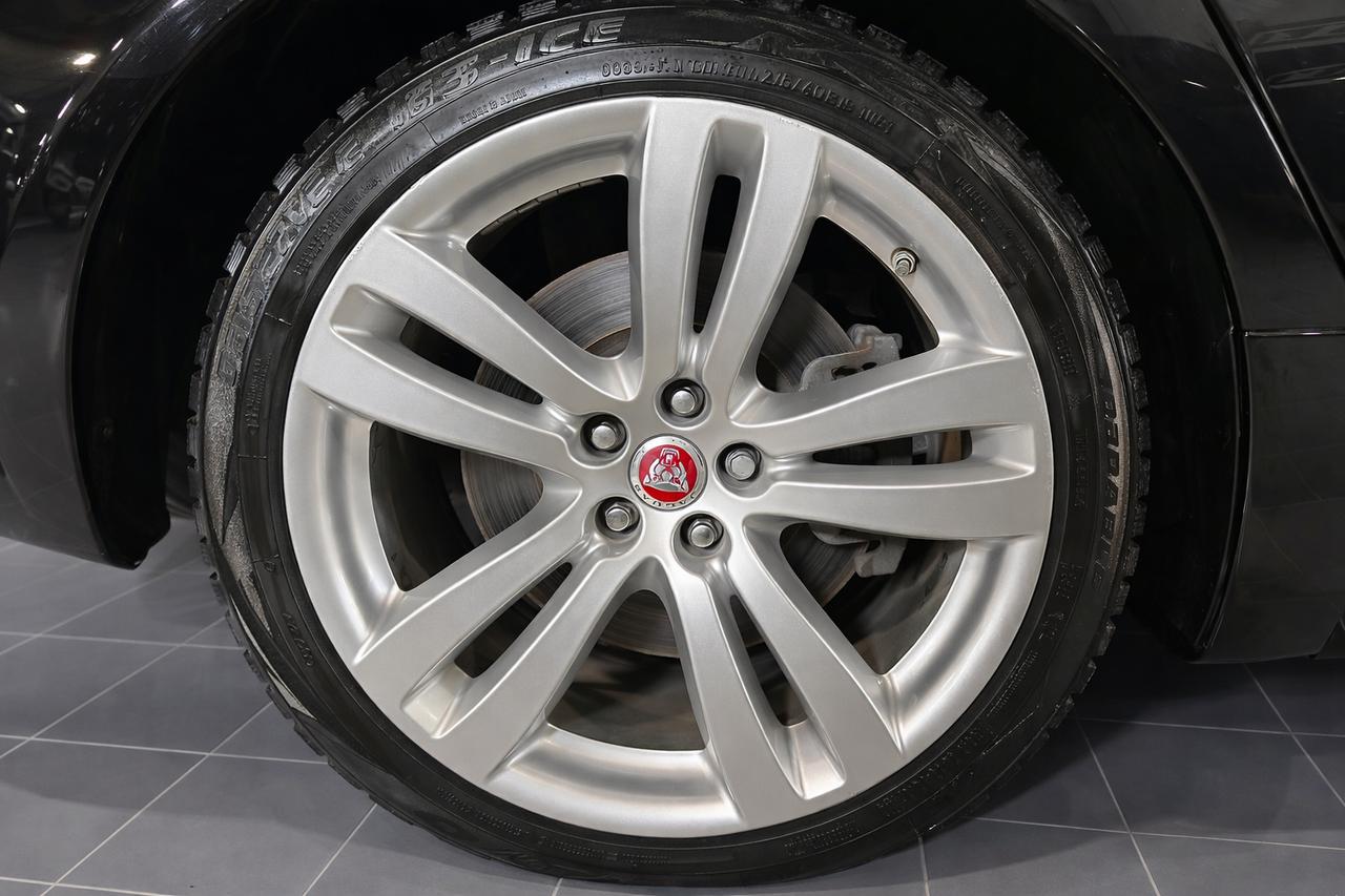 2016 Jaguar XJ XJL | PORTFOLIO PKG | MASSAGE SEATS Photo