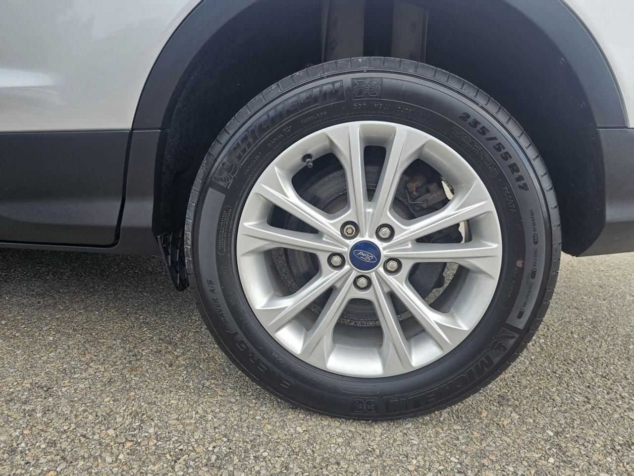 2019 Ford Escape SE ,4cyl. Turbo, One Owner - Photo #9
