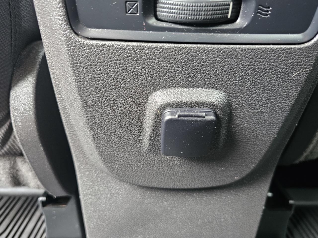 2019 Ford Escape SE ,4cyl. Turbo, One Owner - Photo #20