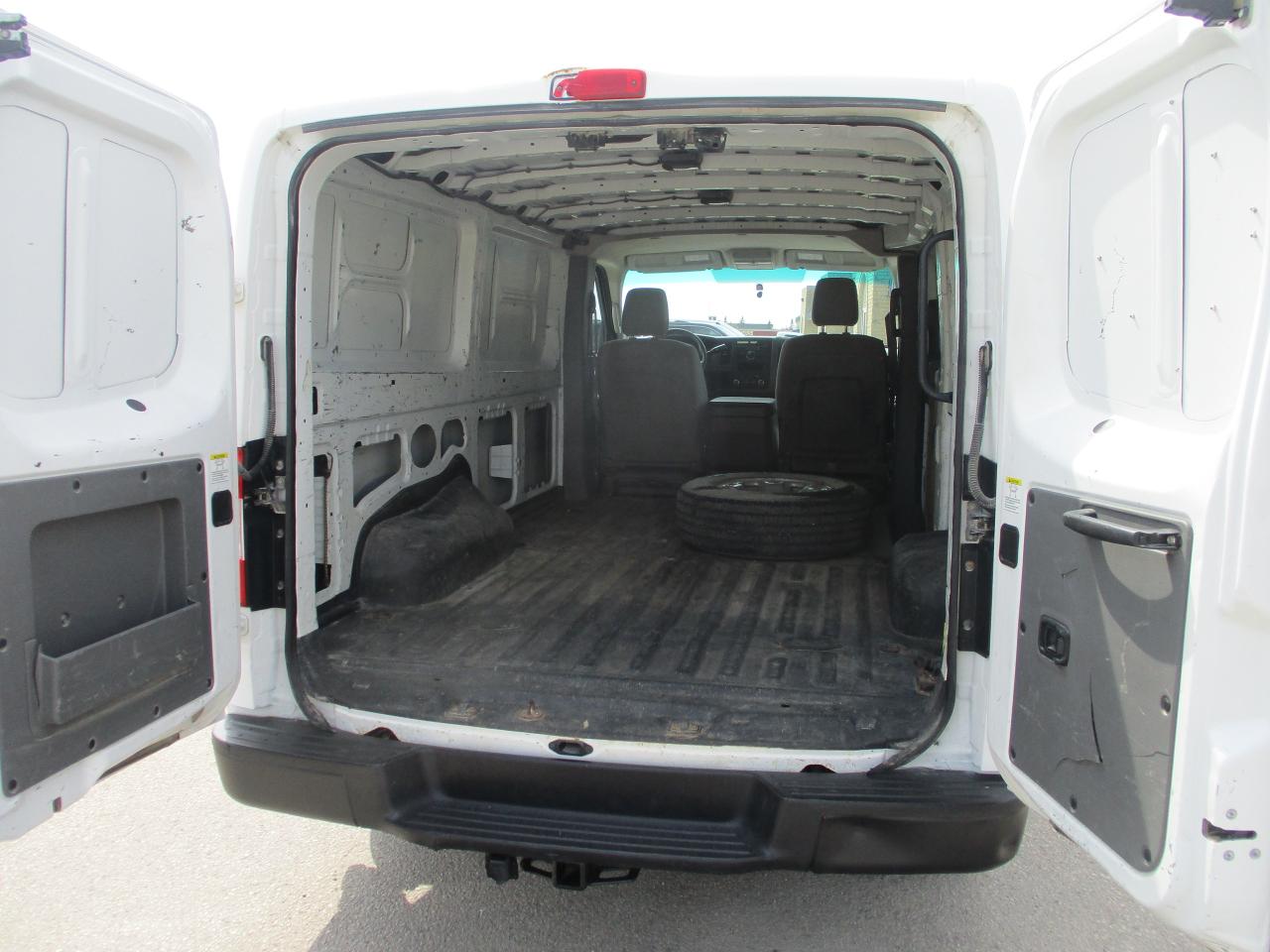 2012 Nissan NV 2500 S - Photo #5