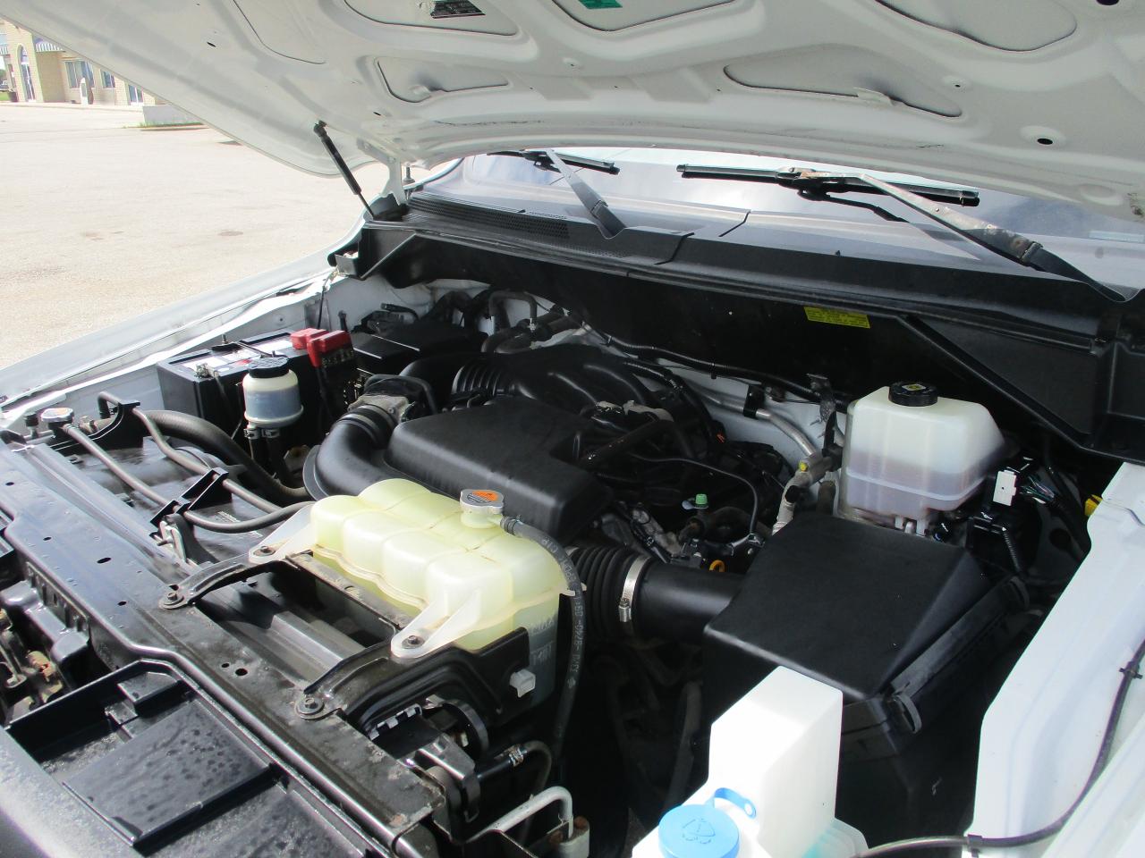 2012 Nissan NV 2500 S - Photo #6
