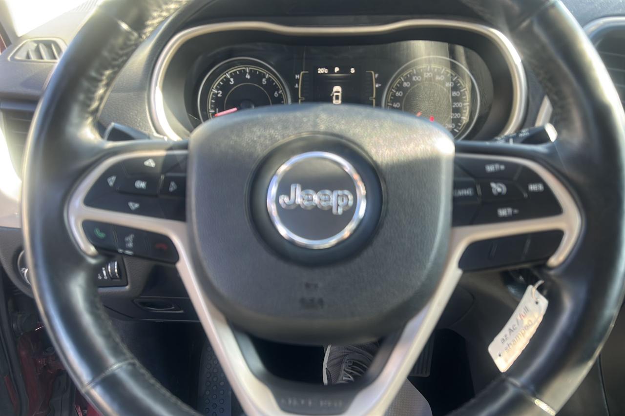 2014 Jeep Cherokee North - Photo #12