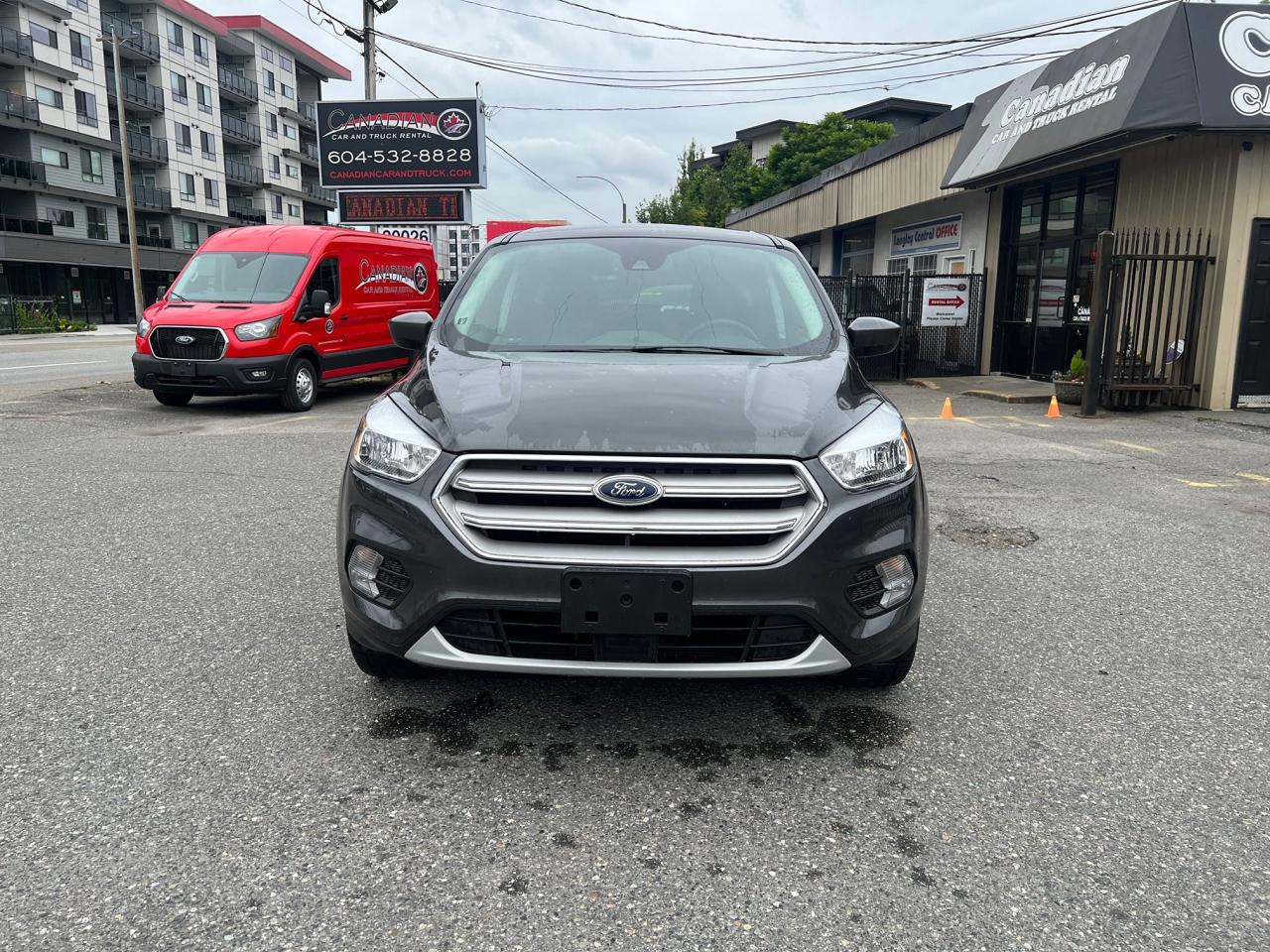 2019 Ford Escape SE 4WD Photo2