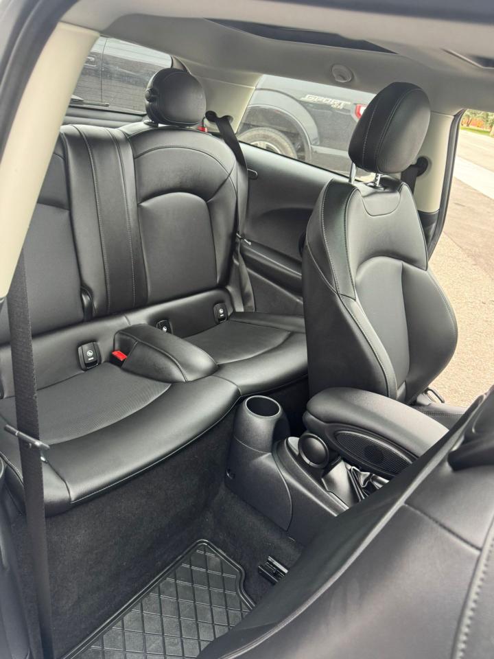 2022 MINI Cooper Cooper S - Photo #21