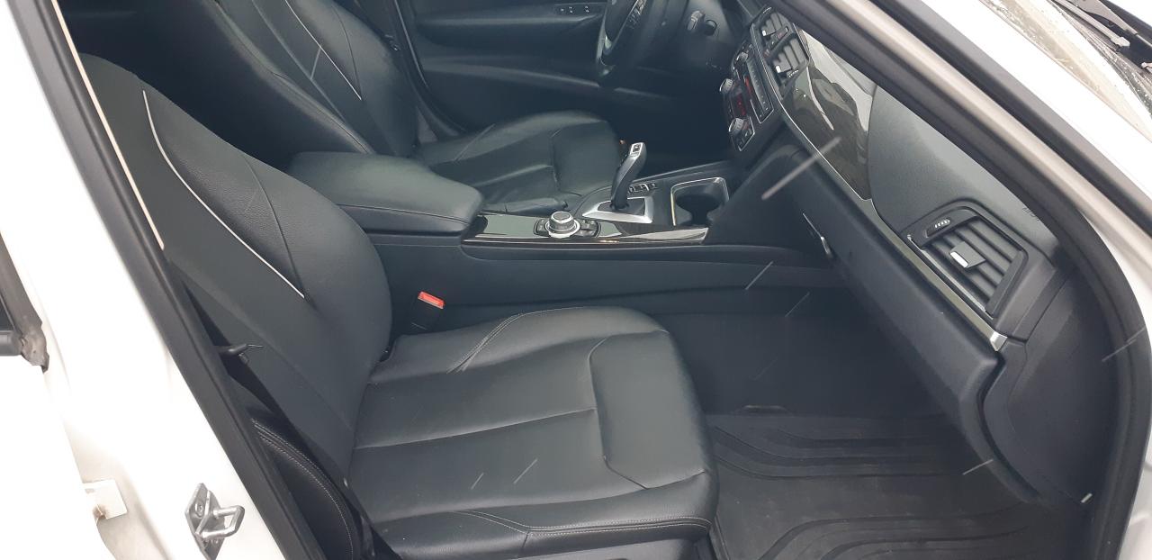 2013 BMW 3 Series 4dr Sdn 320i xDrive AWD - Photo #9