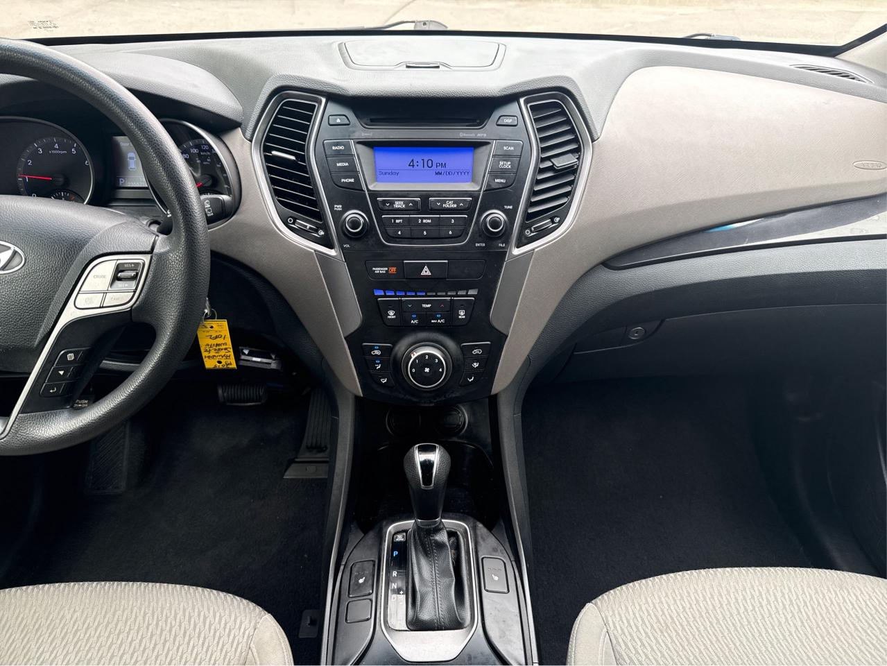 2015 Hyundai Santa Fe GL - Photo #11