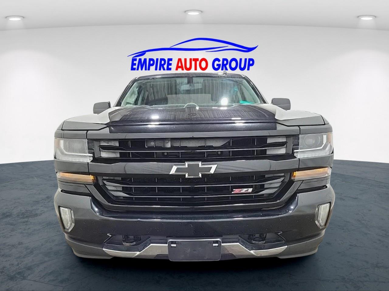 2016 Chevrolet Silverado LT Photo2