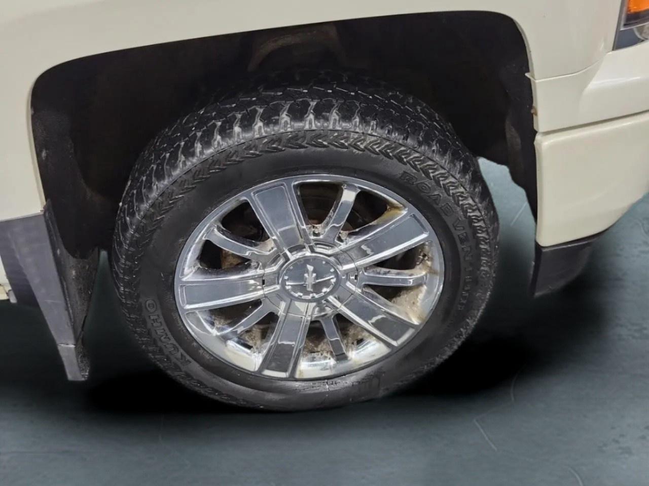 2015 Chevrolet Silverado HIGH COUNTRY CREW CAB Photo