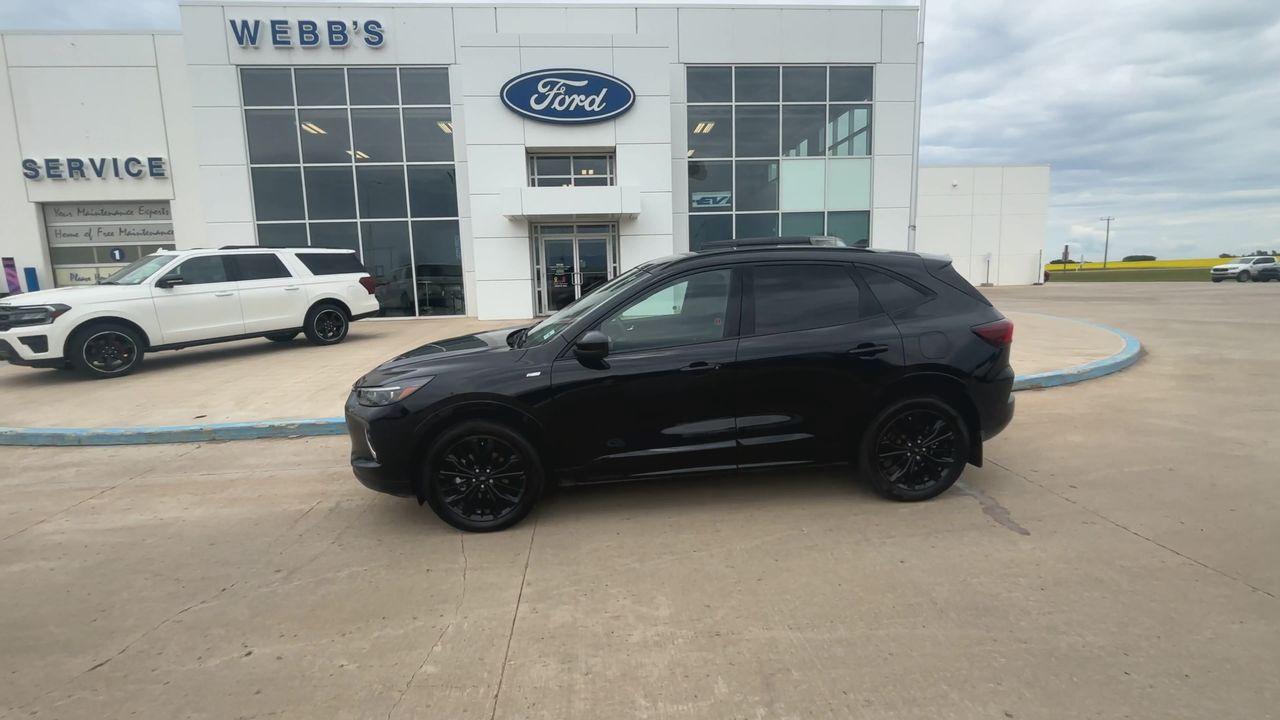 2023 Ford Escape ST-Line Elite AWD Photo4
