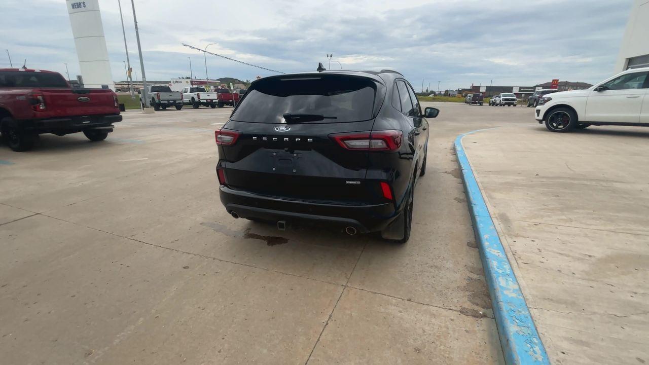 2023 Ford Escape ST-Line Elite AWD Photo5