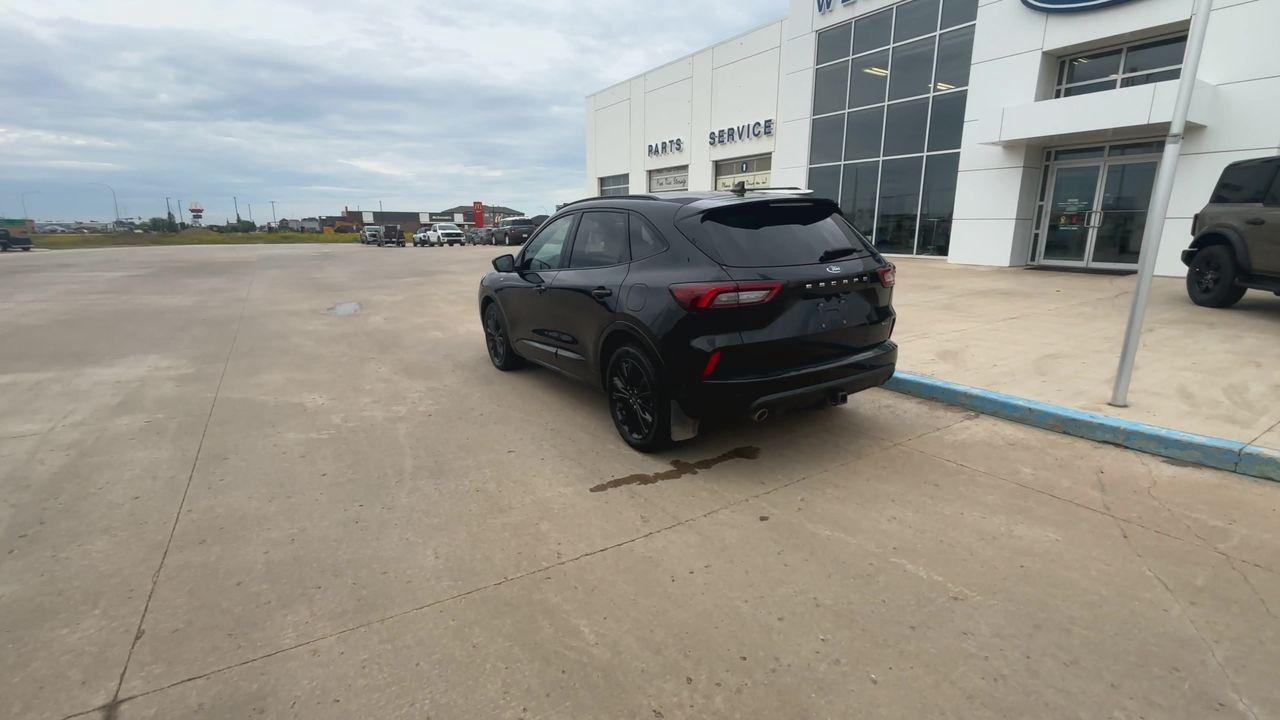 2023 Ford Escape ST-Line Elite AWD Photo5