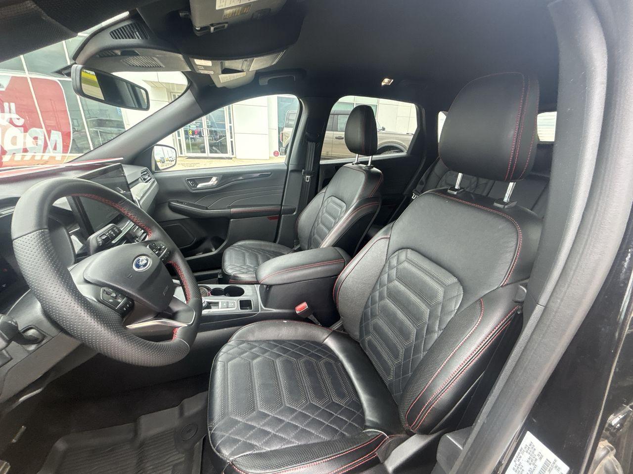 2023 Ford Escape ST-Line Elite AWD Photo5