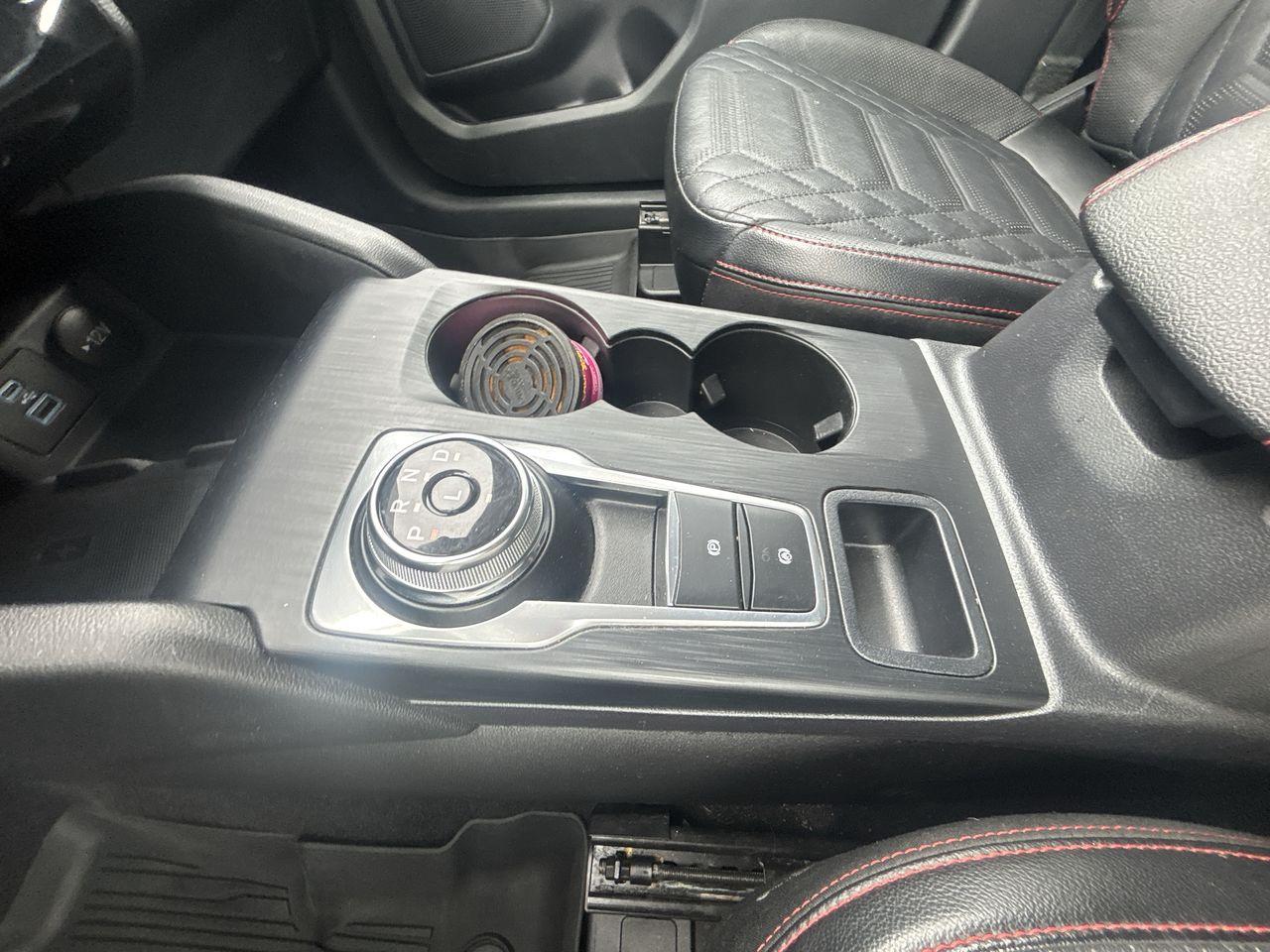 2023 Ford Escape ST-Line Elite AWD Photo5