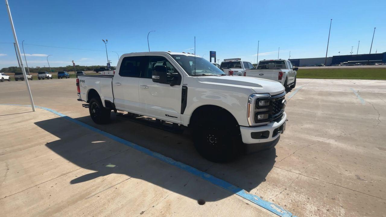 2026 Ford F-350 Super Duty SRW LARIAT 4WD CREW CAB 6.75' BOX Photo