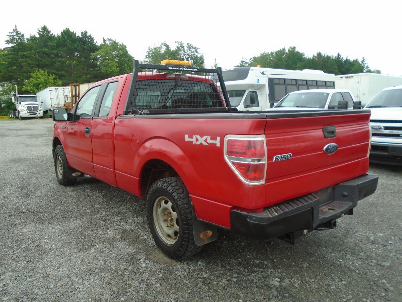 2011 Ford F-150 4WD SuperCab 145  XL - Photo #4