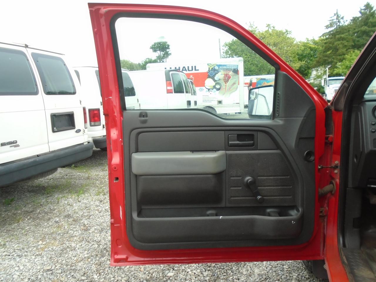 2011 Ford F-150 4WD SuperCab 145  XL - Photo #6
