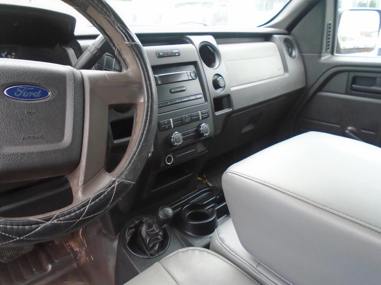 2011 Ford F-150 4WD SuperCab 145  XL - Photo #10