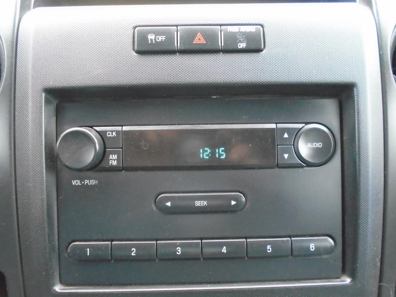 2011 Ford F-150 4WD SuperCab 145  XL - Photo #12