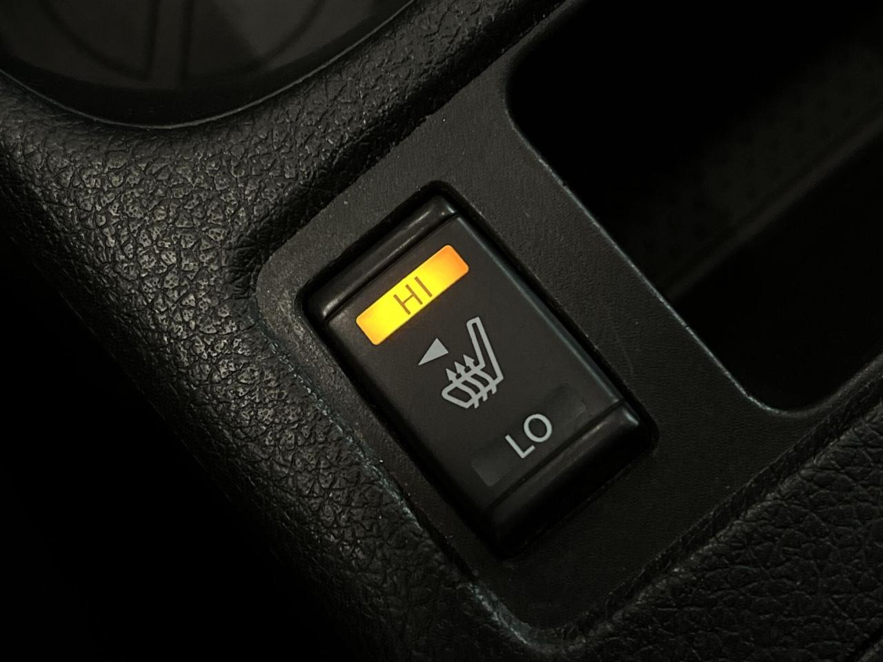 2017 Nissan Rogue AWD | LOW KMS!! | HEATED SEATS | REAR CAM | A/C Photo