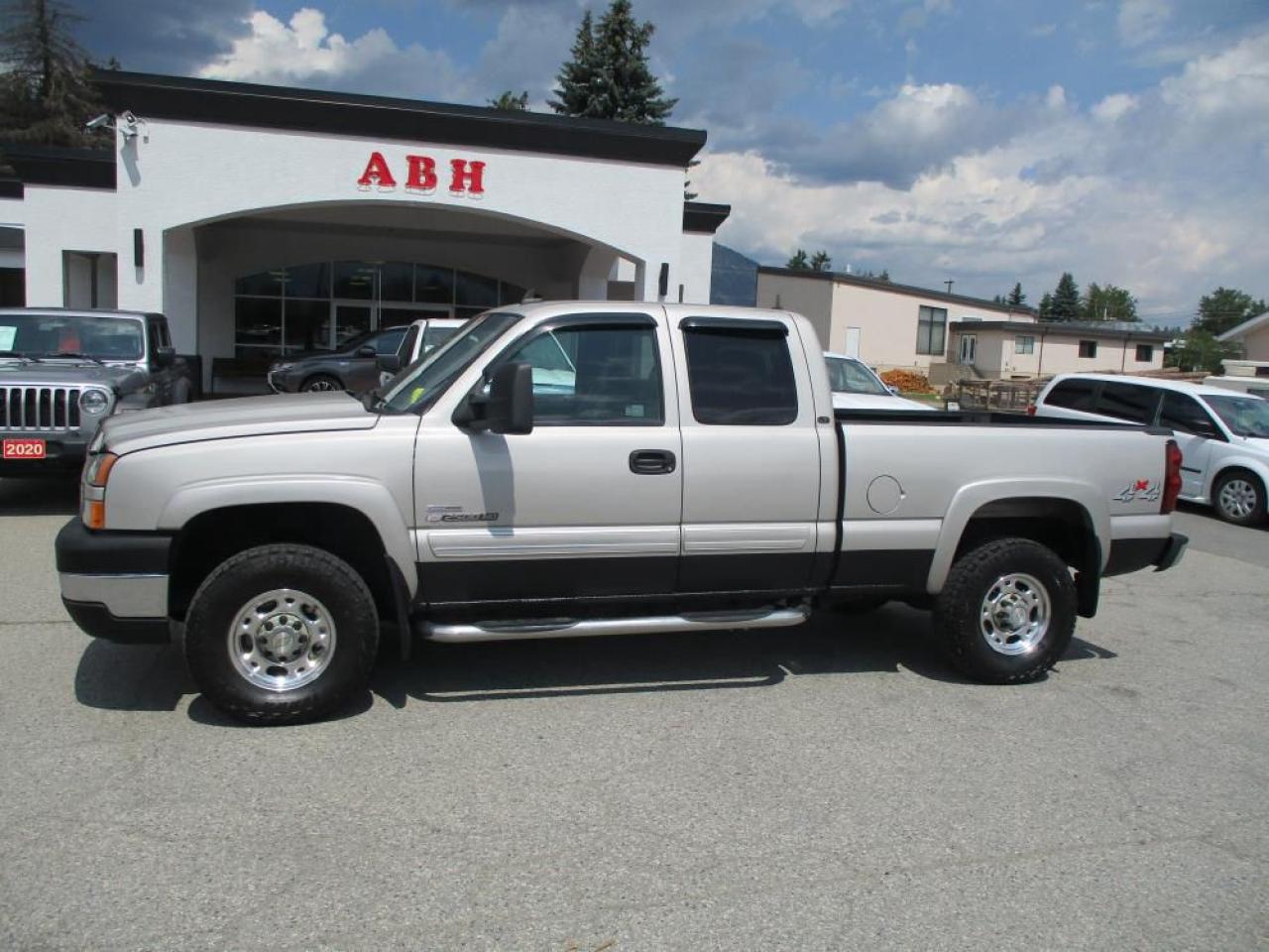 2006 Chevrolet Silverado 2500 HD LT EXT  DURAMAX 4X4 Photo2